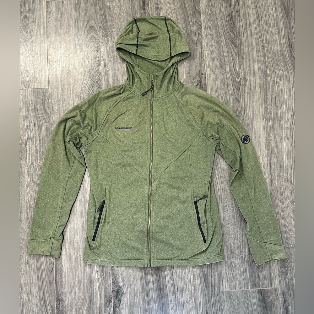 Mammut Mens hooded full zip sweatshirt.  Size L